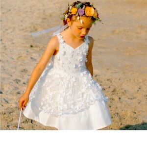 Tulleen Ravine White Floral Flower Girl Dress-Size 6